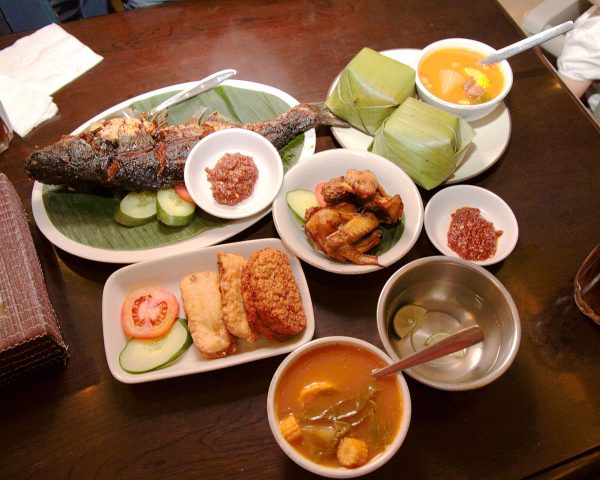 اكلات اندونيسية لذيذة ومشهورة