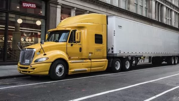 راتب سائق شاحنة في امريكا